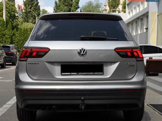 Сірий Фольксваген Тігуан, об'ємом двигуна 1.98 л та пробігом 174 тис. км за 20300 $, фото 4 на Automoto.ua