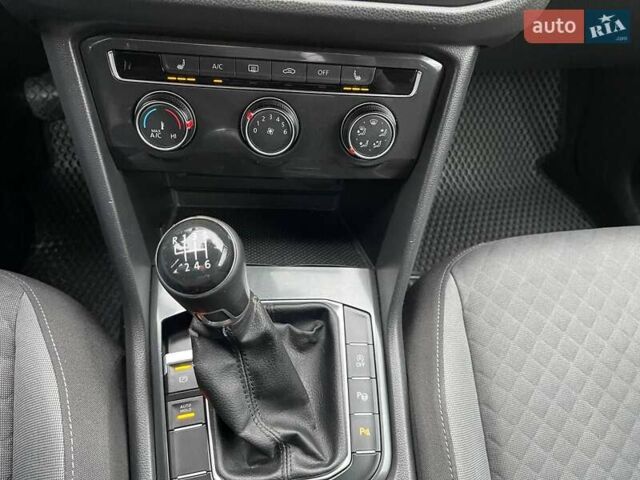 Серый Фольксваген Тигуан, объемом двигателя 1.98 л и пробегом 170 тыс. км за 18999 $, фото 25 на Automoto.ua