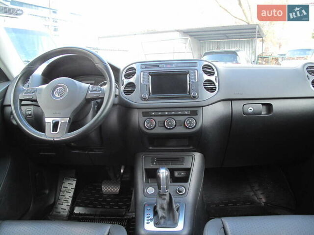 Серый Фольксваген Тигуан, объемом двигателя 2 л и пробегом 186 тыс. км за 14900 $, фото 46 на Automoto.ua