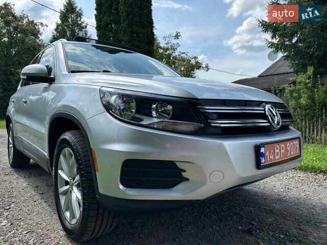 Серый Фольксваген Тигуан, объемом двигателя 2 л и пробегом 128 тыс. км за 15000 $, фото 1 на Automoto.ua