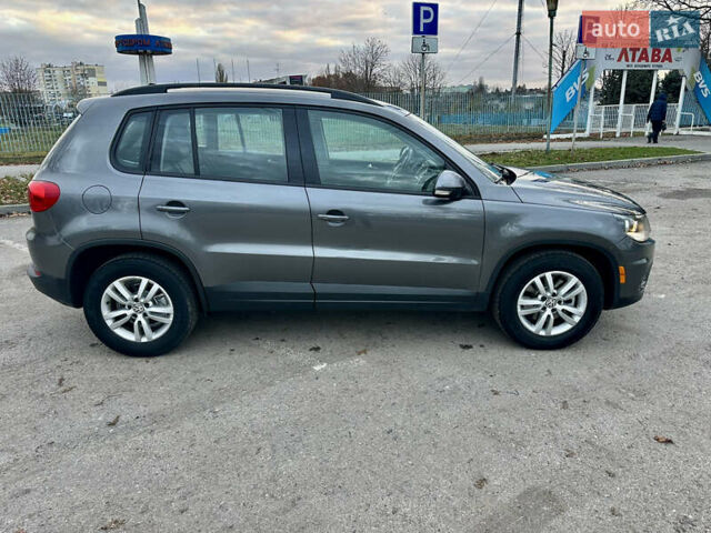 Сірий Фольксваген Тігуан, об'ємом двигуна 2 л та пробігом 150 тис. км за 12300 $, фото 7 на Automoto.ua