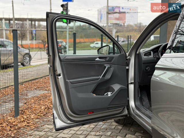 Сірий Фольксваген Тігуан, об'ємом двигуна 1.97 л та пробігом 149 тис. км за 23000 $, фото 28 на Automoto.ua