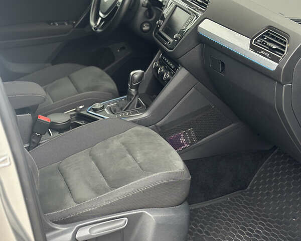 Серый Фольксваген Тигуан, объемом двигателя 1.98 л и пробегом 115 тыс. км за 23300 $, фото 27 на Automoto.ua