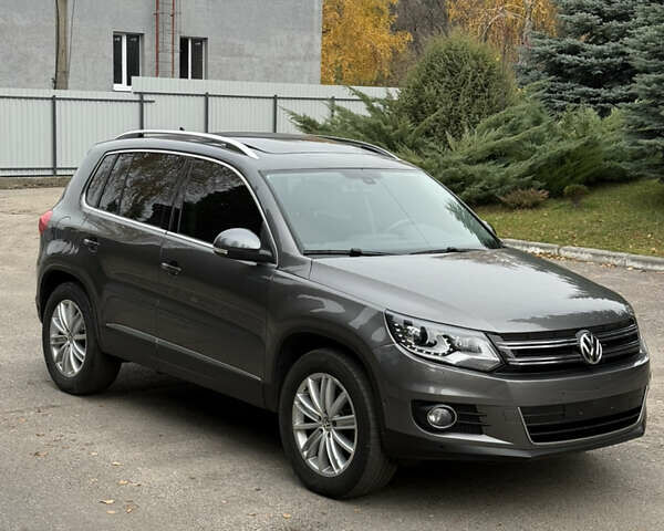 Сірий Фольксваген Тігуан, об'ємом двигуна 1.99 л та пробігом 51 тис. км за 17500 $, фото 26 на Automoto.ua