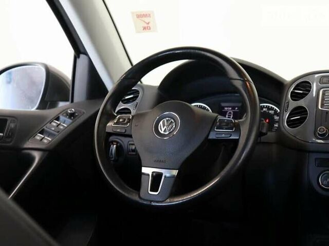 Серый Фольксваген Тигуан, объемом двигателя 2 л и пробегом 129 тыс. км за 3000 $, фото 14 на Automoto.ua