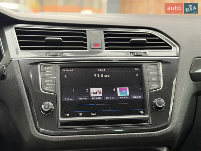 Сірий Фольксваген Тігуан, об'ємом двигуна 1.97 л та пробігом 149 тис. км за 23000 $, фото 29 на Automoto.ua