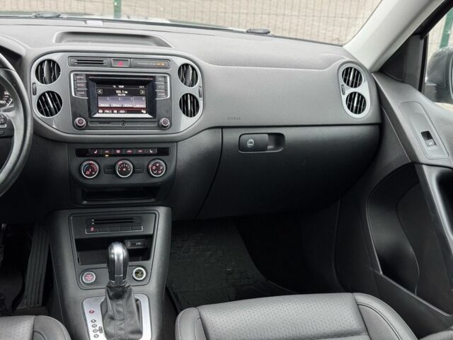 Серый Фольксваген Тигуан, объемом двигателя 2 л и пробегом 169 тыс. км за 12300 $, фото 15 на Automoto.ua