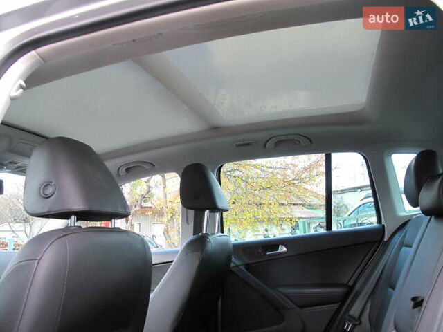 Серый Фольксваген Тигуан, объемом двигателя 2 л и пробегом 186 тыс. км за 14900 $, фото 48 на Automoto.ua