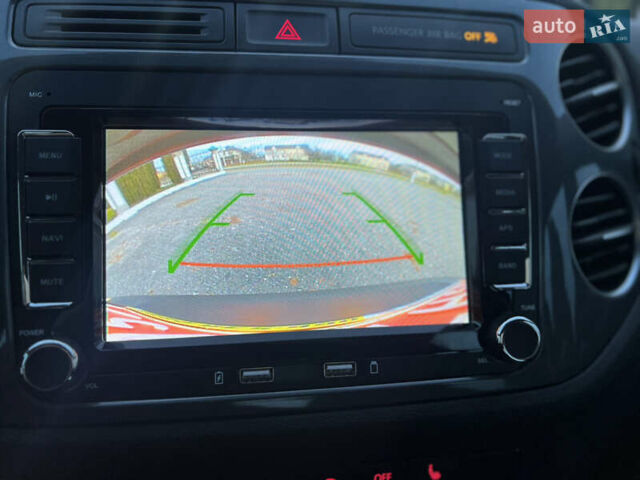 Серый Фольксваген Тигуан, объемом двигателя 2 л и пробегом 220 тыс. км за 12350 $, фото 21 на Automoto.ua