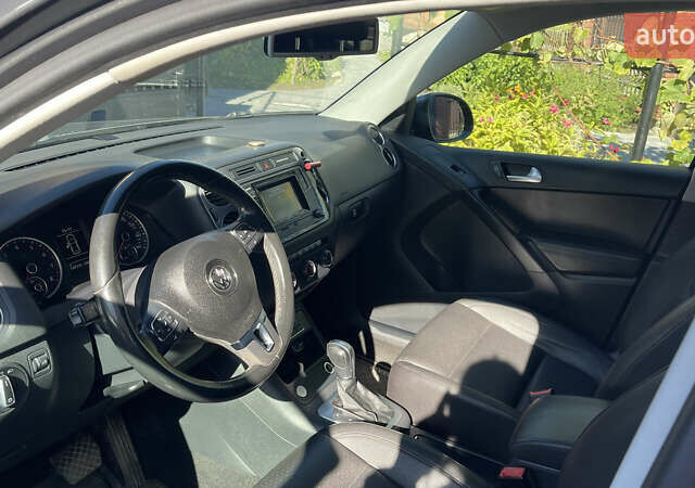 Сірий Фольксваген Тігуан, об'ємом двигуна 1.98 л та пробігом 148 тис. км за 13000 $, фото 12 на Automoto.ua