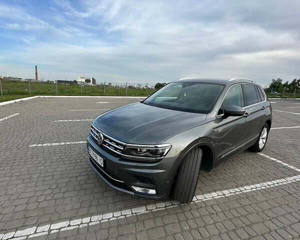 Серый Фольксваген Тигуан, объемом двигателя 2 л и пробегом 245 тыс. км за 26999 $, фото 16 на Automoto.ua