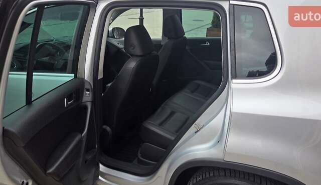 Серый Фольксваген Тигуан, объемом двигателя 1.98 л и пробегом 150 тыс. км за 14500 $, фото 14 на Automoto.ua