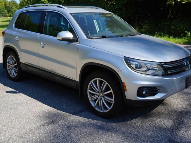 Сірий Фольксваген Тігуан, об'ємом двигуна 2 л та пробігом 77 тис. км за 7000 $, фото 2 на Automoto.ua