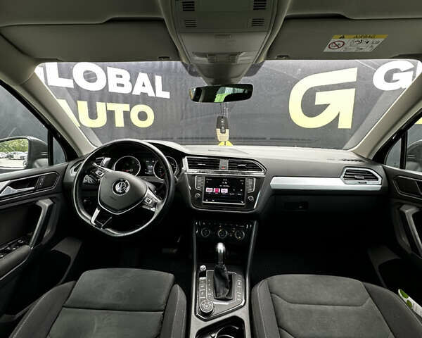 Сірий Фольксваген Тігуан, об'ємом двигуна 1.97 л та пробігом 181 тис. км за 22300 $, фото 19 на Automoto.ua