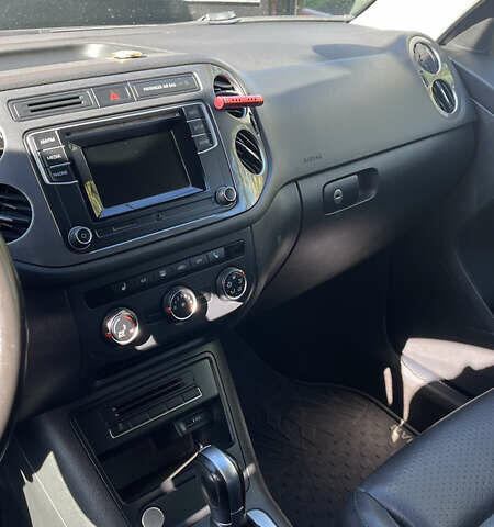 Сірий Фольксваген Тігуан, об'ємом двигуна 1.98 л та пробігом 148 тис. км за 13000 $, фото 11 на Automoto.ua