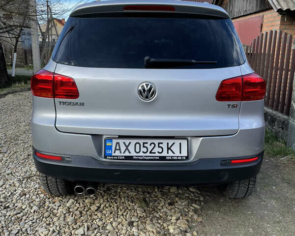 Сірий Фольксваген Тігуан, об'ємом двигуна 2 л та пробігом 40 тис. км за 17999 $, фото 5 на Automoto.ua