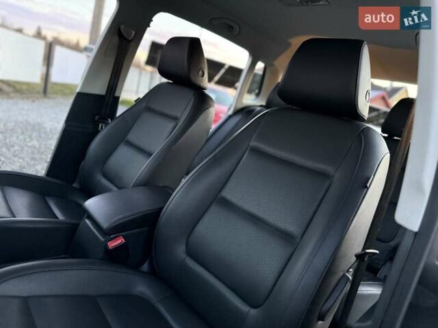 Серый Фольксваген Тигуан, объемом двигателя 2 л и пробегом 135 тыс. км за 11950 $, фото 58 на Automoto.ua