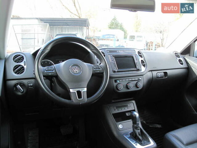 Серый Фольксваген Тигуан, объемом двигателя 2 л и пробегом 186 тыс. км за 14900 $, фото 45 на Automoto.ua
