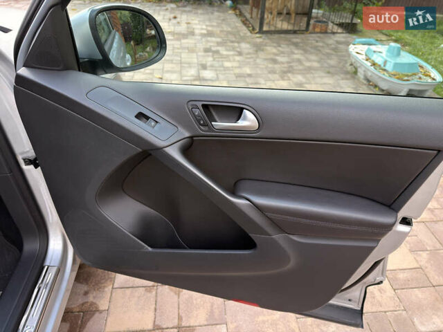 Серый Фольксваген Тигуан, объемом двигателя 1.98 л и пробегом 142 тыс. км за 12800 $, фото 32 на Automoto.ua