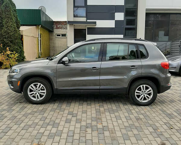 Сірий Фольксваген Тігуан, об'ємом двигуна 2 л та пробігом 206 тис. км за 12600 $, фото 5 на Automoto.ua