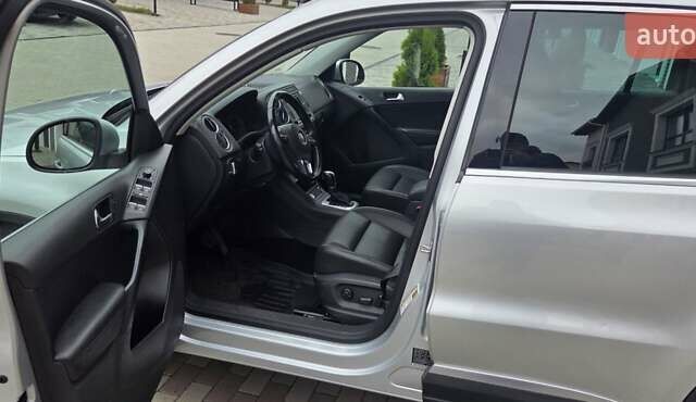 Серый Фольксваген Тигуан, объемом двигателя 1.98 л и пробегом 150 тыс. км за 14500 $, фото 4 на Automoto.ua