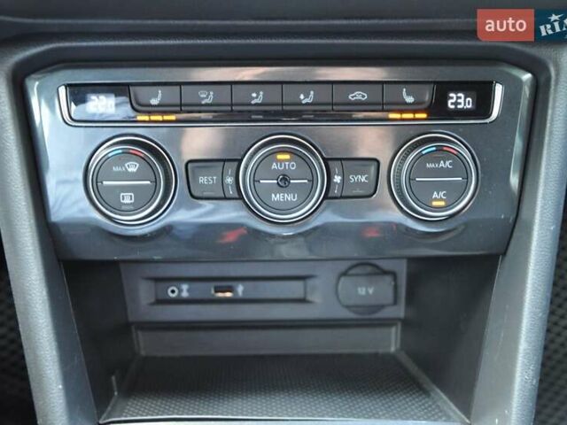 Сірий Фольксваген Тігуан, об'ємом двигуна 1.98 л та пробігом 174 тис. км за 20300 $, фото 41 на Automoto.ua