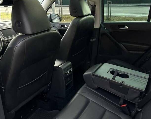 Серый Фольксваген Тигуан, объемом двигателя 1.98 л и пробегом 143 тыс. км за 11500 $, фото 6 на Automoto.ua