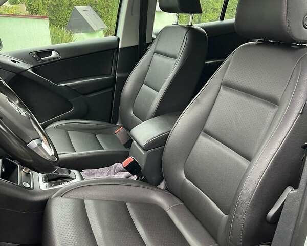 Сірий Фольксваген Тігуан, об'ємом двигуна 2 л та пробігом 204 тис. км за 13200 $, фото 6 на Automoto.ua