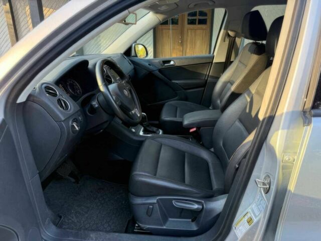 Сірий Фольксваген Тігуан, об'ємом двигуна 2 л та пробігом 71 тис. км за 7600 $, фото 8 на Automoto.ua