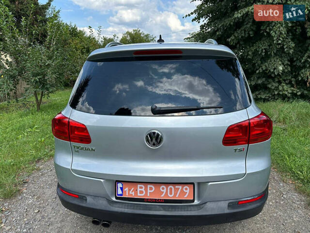 Серый Фольксваген Тигуан, объемом двигателя 2 л и пробегом 128 тыс. км за 15000 $, фото 5 на Automoto.ua