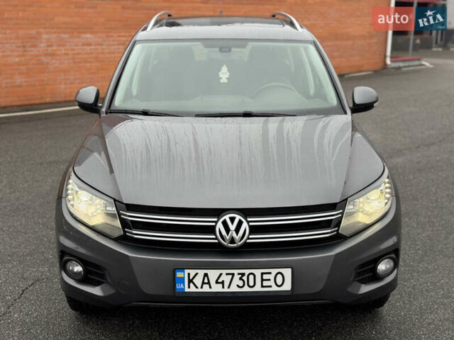 Серый Фольксваген Тигуан, объемом двигателя 2 л и пробегом 106 тыс. км за 15300 $, фото 1 на Automoto.ua