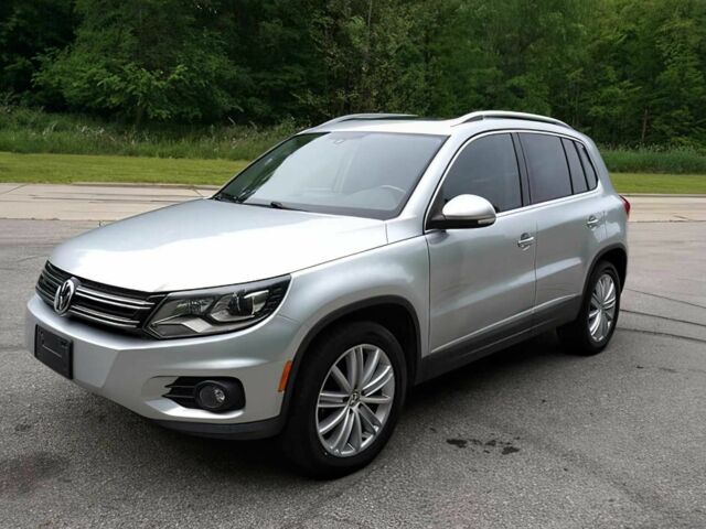 Серый Фольксваген Тигуан, объемом двигателя 2 л и пробегом 77 тыс. км за 8900 $, фото 2 на Automoto.ua