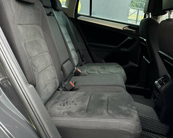 Сірий Фольксваген Тігуан, об'ємом двигуна 1.97 л та пробігом 181 тис. км за 22300 $, фото 15 на Automoto.ua