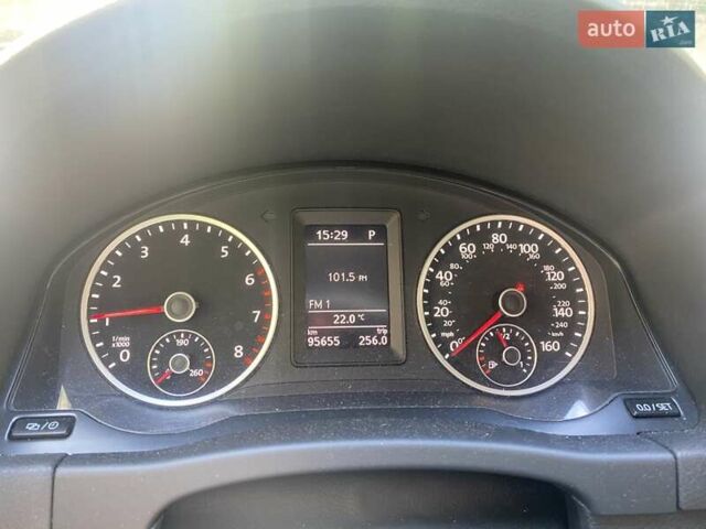 Серый Фольксваген Тигуан, объемом двигателя 2 л и пробегом 95 тыс. км за 14976 $, фото 5 на Automoto.ua