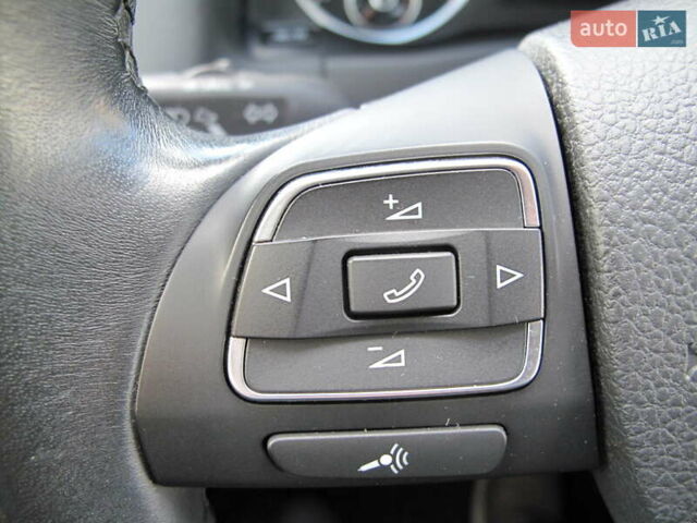 Серый Фольксваген Тигуан, объемом двигателя 2 л и пробегом 186 тыс. км за 14900 $, фото 74 на Automoto.ua