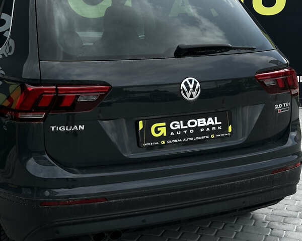 Сірий Фольксваген Тігуан, об'ємом двигуна 1.97 л та пробігом 181 тис. км за 22300 $, фото 23 на Automoto.ua