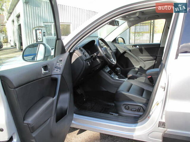 Серый Фольксваген Тигуан, объемом двигателя 2 л и пробегом 186 тыс. км за 14900 $, фото 20 на Automoto.ua