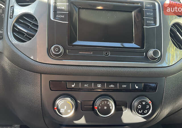 Сірий Фольксваген Тігуан, об'ємом двигуна 1.98 л та пробігом 148 тис. км за 13000 $, фото 7 на Automoto.ua