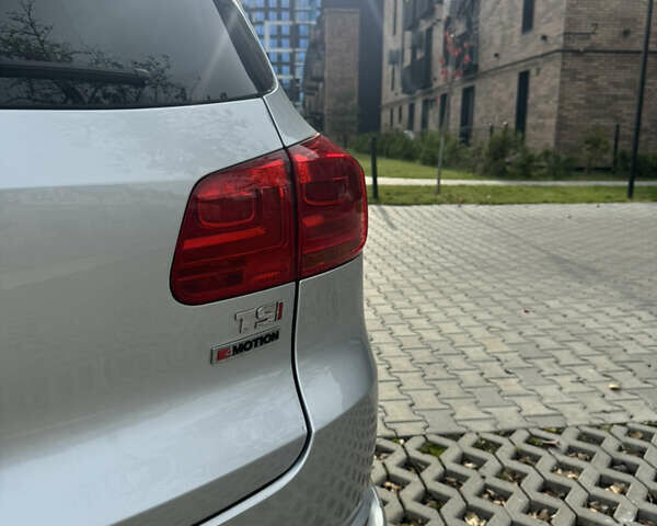 Сірий Фольксваген Тігуан, об'ємом двигуна 2 л та пробігом 175 тис. км за 12750 $, фото 15 на Automoto.ua