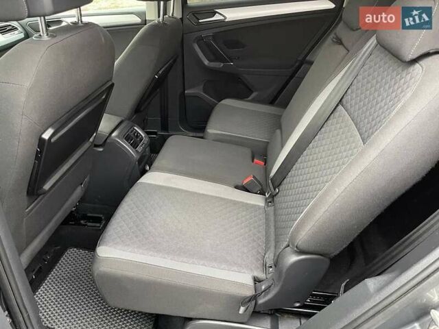 Серый Фольксваген Тигуан, объемом двигателя 1.98 л и пробегом 170 тыс. км за 18999 $, фото 14 на Automoto.ua