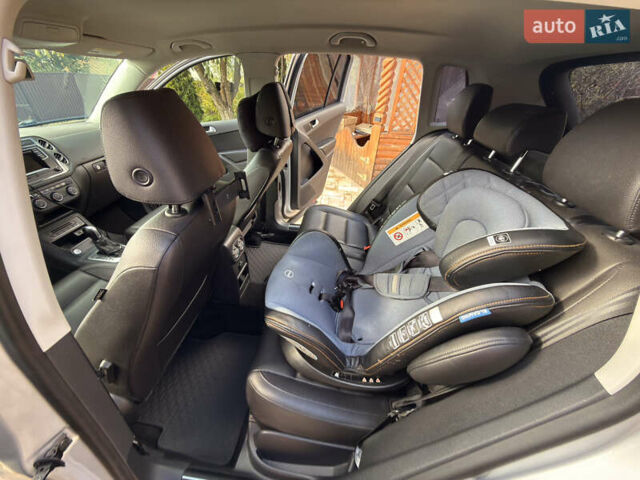 Серый Фольксваген Тигуан, объемом двигателя 1.98 л и пробегом 142 тыс. км за 12800 $, фото 20 на Automoto.ua