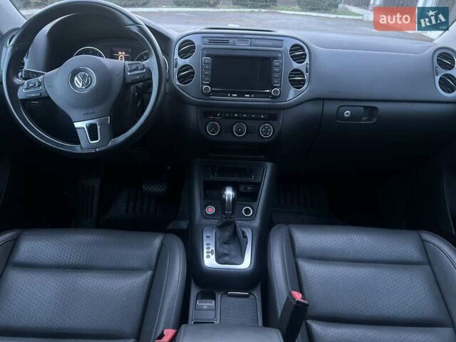 Серый Фольксваген Тигуан, объемом двигателя 2 л и пробегом 220 тыс. км за 12350 $, фото 15 на Automoto.ua