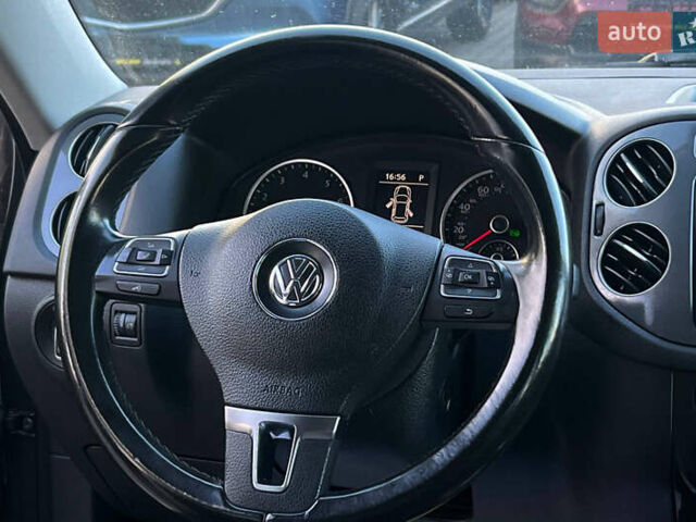 Серый Фольксваген Тигуан, объемом двигателя 2 л и пробегом 193 тыс. км за 13700 $, фото 19 на Automoto.ua