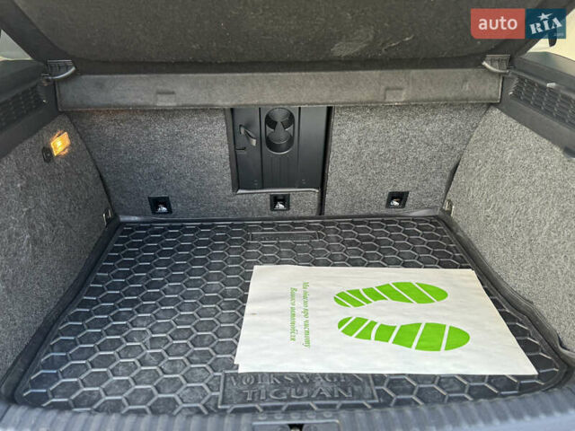 Серый Фольксваген Тигуан, объемом двигателя 1.98 л и пробегом 115 тыс. км за 12999 $, фото 16 на Automoto.ua