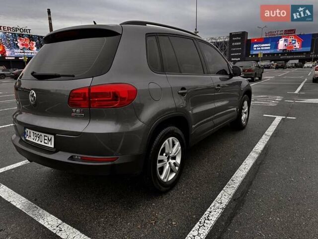 Серый Фольксваген Тигуан, объемом двигателя 1.98 л и пробегом 167 тыс. км за 10500 $, фото 4 на Automoto.ua