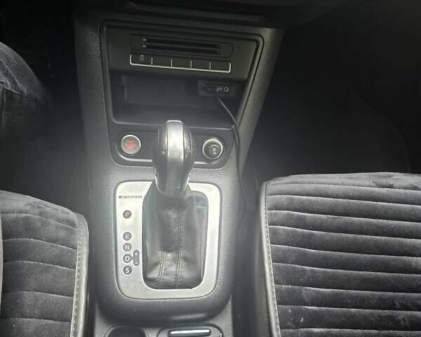 Серый Фольксваген Тигуан, объемом двигателя 1.98 л и пробегом 153 тыс. км за 14300 $, фото 9 на Automoto.ua