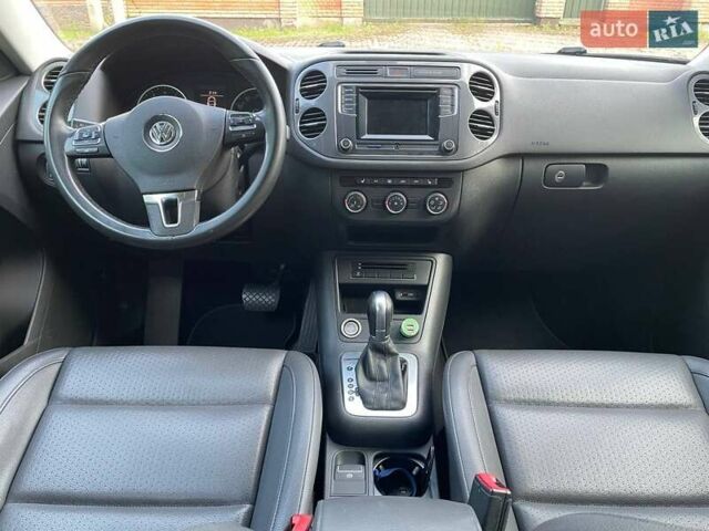 Сірий Фольксваген Тігуан, об'ємом двигуна 2 л та пробігом 133 тис. км за 13499 $, фото 1 на Automoto.ua