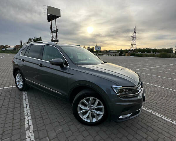 Серый Фольксваген Тигуан, объемом двигателя 2 л и пробегом 245 тыс. км за 26999 $, фото 18 на Automoto.ua