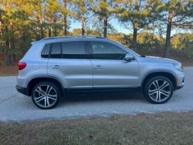 Серый Фольксваген Тигуан, объемом двигателя 2 л и пробегом 78 тыс. км за 4600 $, фото 7 на Automoto.ua