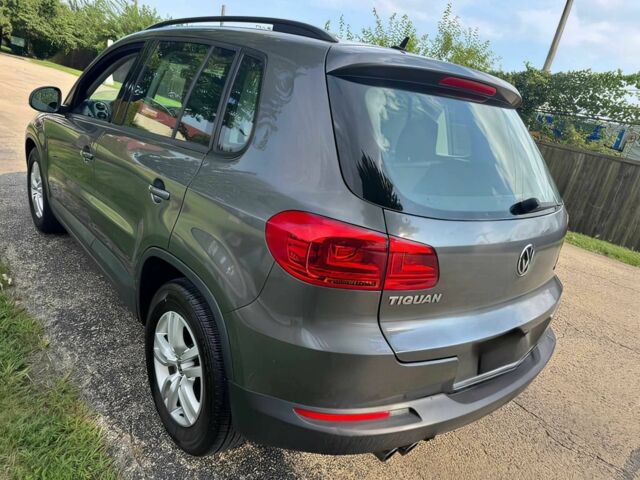 Серый Фольксваген Тигуан, объемом двигателя 2 л и пробегом 74 тыс. км за 7900 $, фото 5 на Automoto.ua